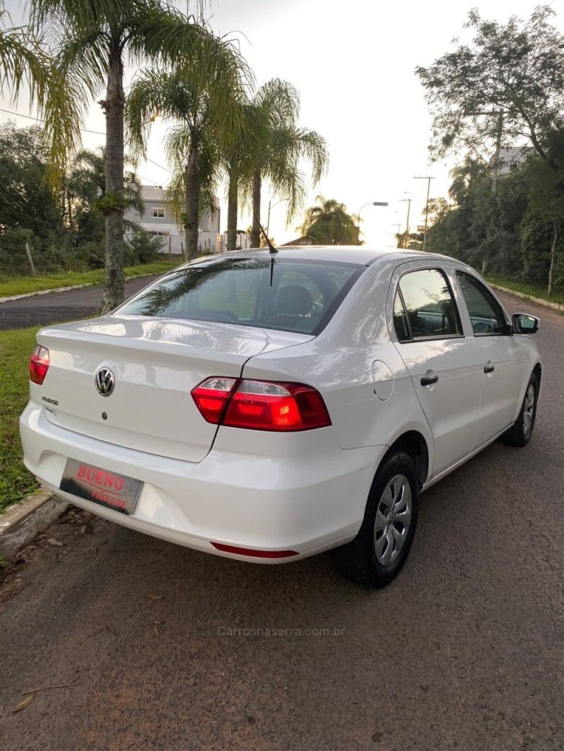 VOYAGE 1.0 MI TRENDLINE 8V FLEX 4P MANUAL - 2015 - CAMPO BOM