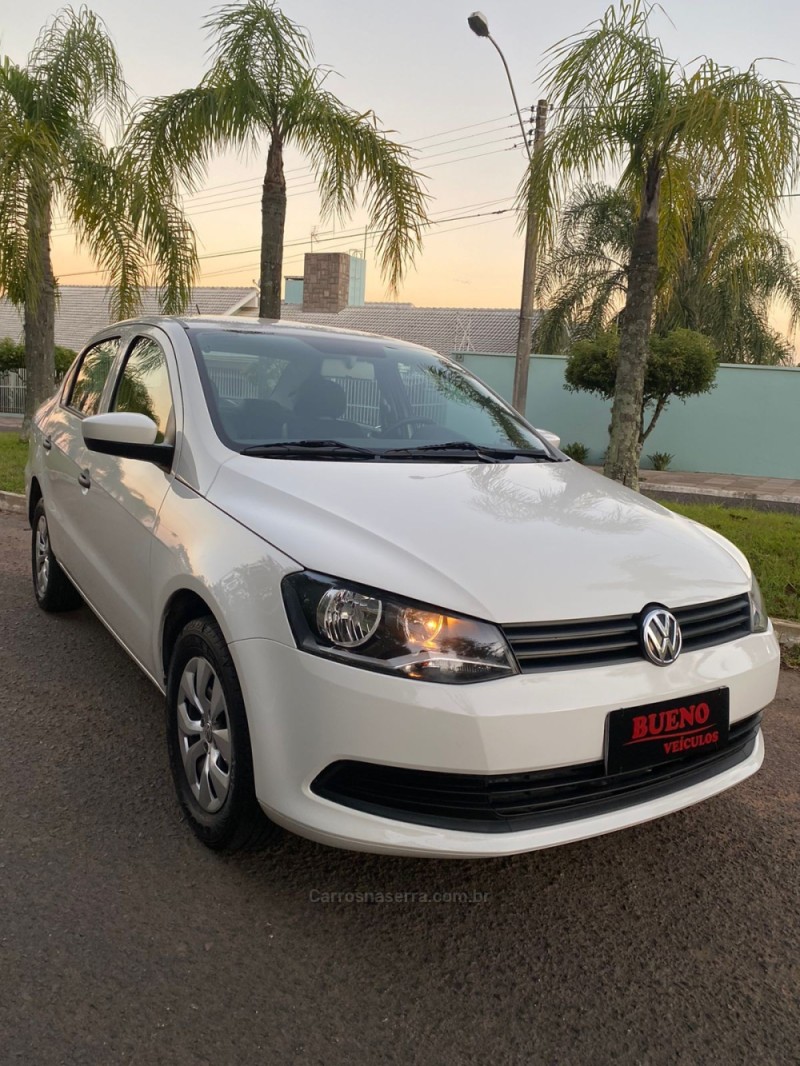 VOYAGE 1.0 MI TRENDLINE 8V FLEX 4P MANUAL - 2015 - CAMPO BOM