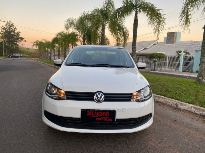 VOYAGE 1.0 MI TRENDLINE 8V FLEX 4P MANUAL - 2015 - CAMPO BOM