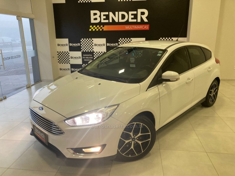 FOCUS 2.0 TITANIUM HATCH 16V FLEX 4P AUTOMÁTICO