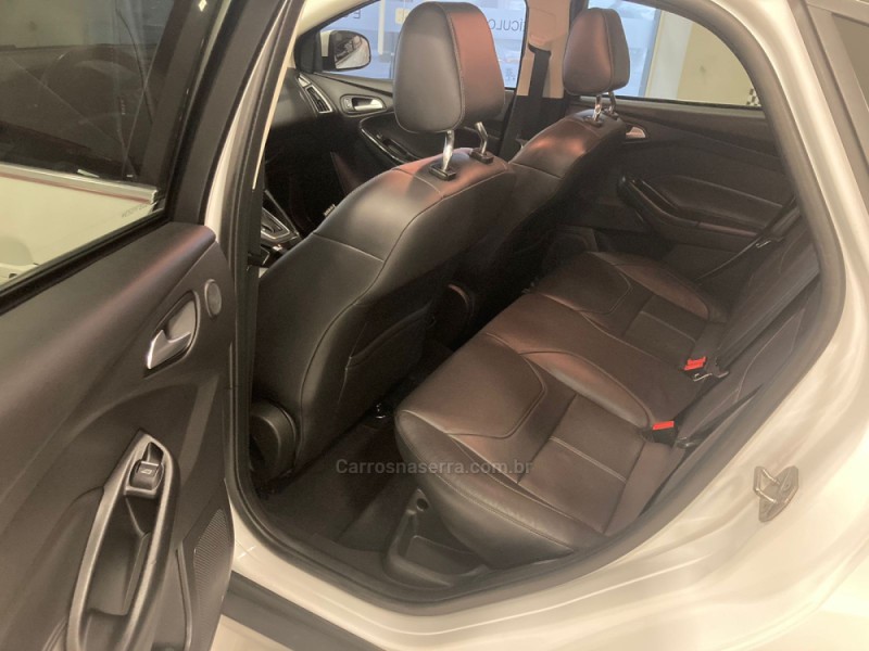 FOCUS 2.0 TITANIUM HATCH 16V FLEX 4P AUTOMÁTICO - 2016 - SALVADOR DO SUL