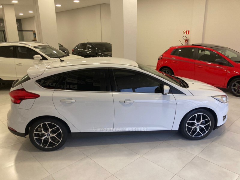 FOCUS 2.0 TITANIUM HATCH 16V FLEX 4P AUTOMÁTICO - 2016 - SALVADOR DO SUL