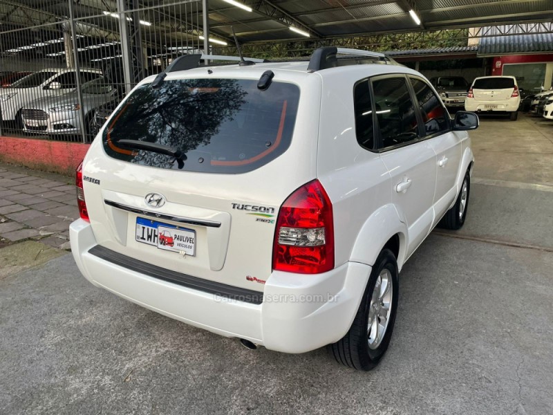 TUCSON 2.0 MPFI GLS TOP 16V 143CV 2WD FLEX 4P AUTOMÁTICO - 2015 - CAXIAS DO SUL