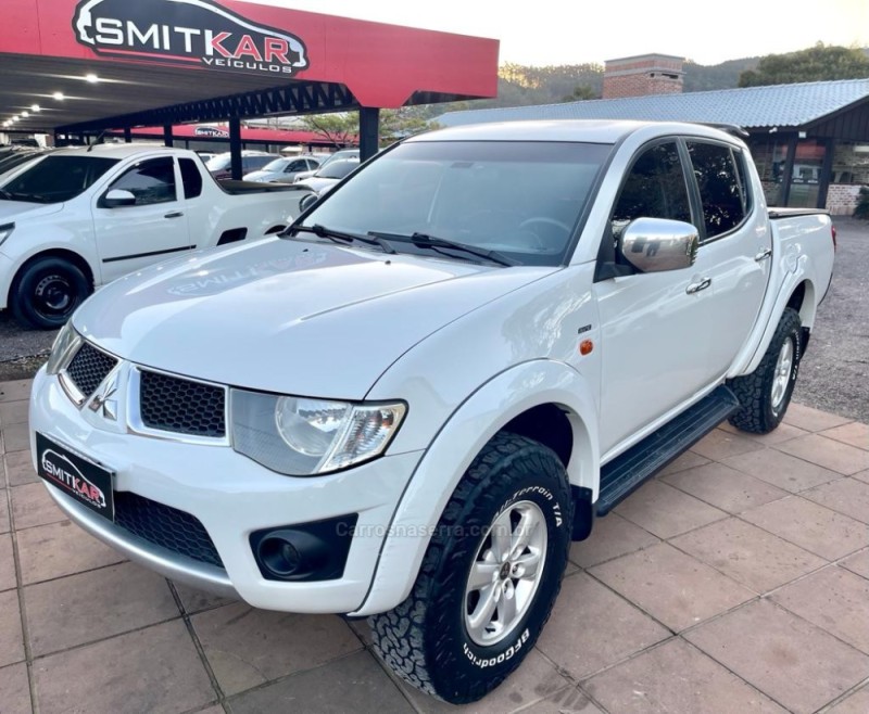 L200 TRITON 3.2 GLS 4X4 CD 16V TURBO INTERCOLER DIESEL 4P MANUAL