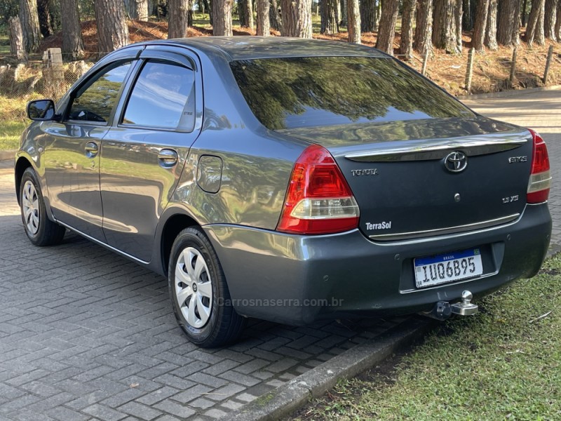 ETIOS 1.5 XS 16V FLEX 4P MANUAL - 2013 - CAXIAS DO SUL