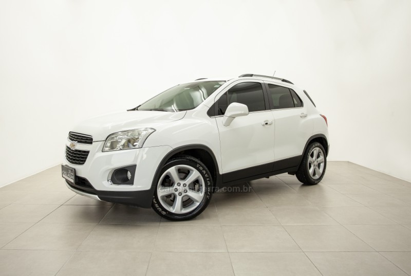 tracker 1.8 mpfi ltz 4x2 16v flex 4p automatico 2015 carlos barbosa