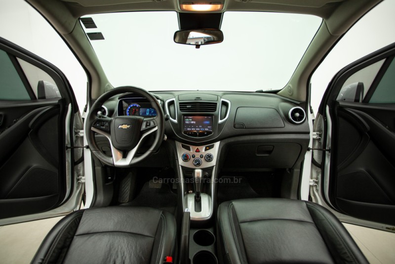TRACKER 1.8 MPFI LTZ 4X2 16V FLEX 4P AUTOMÁTICO - 2015 - CARLOS BARBOSA
