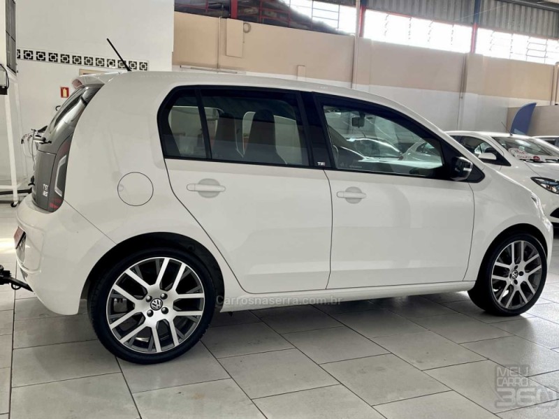 UP 1.0 TSI MOVE UP 12V FLEX 4P MANUAL - 2017 - ESTâNCIA VELHA