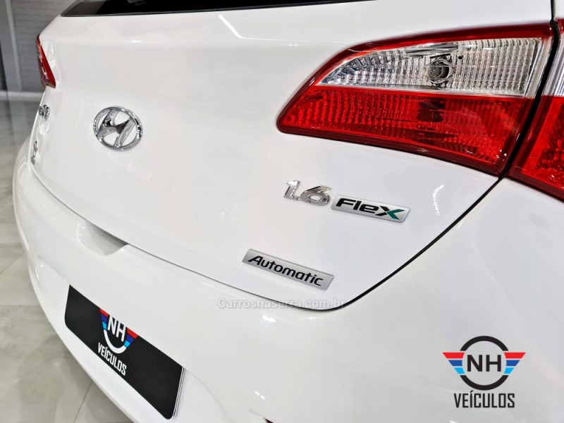 HB20 1.6 COMFORT PLUS 16V FLEX 4P AUTOMÁTICO - 2015 - NOVO HAMBURGO