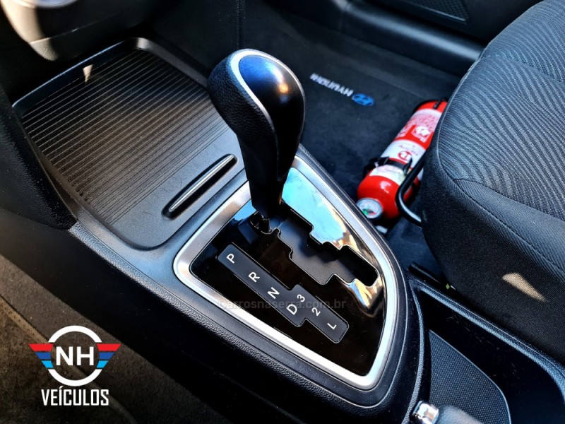 HB20 1.6 COMFORT PLUS 16V FLEX 4P AUTOMÁTICO - 2015 - NOVO HAMBURGO