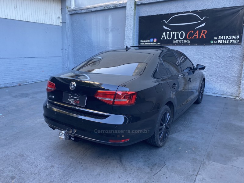 JETTA 2.0 COMFORTLINE FLEX 4P TIPTRONIC - 2015 - CAXIAS DO SUL