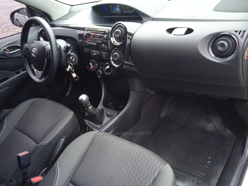 ETIOS 1.5 X PLUS 16V FLEX 4P MANUAL - 2019 - CAXIAS DO SUL