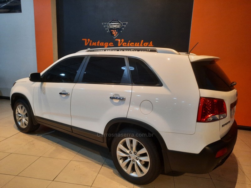 SORENTO 2.4 EX2 4X2 16V GASOLINA 4P AUTOMÁTICO - 2013 - CAXIAS DO SUL