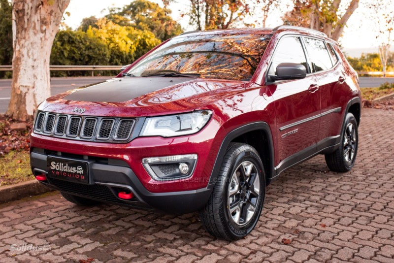 COMPASS 2.0 16V DIESEL TRAILHAWK 4X4 AUTOMÁTICO
