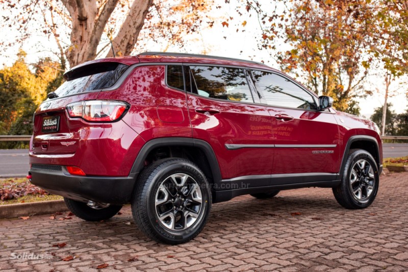 COMPASS 2.0 16V DIESEL TRAILHAWK 4X4 AUTOMÁTICO - 2017 - DOIS IRMãOS