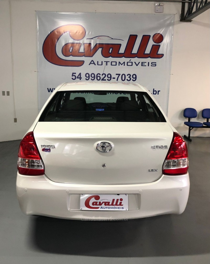 ETIOS 1.5 X SEDAN 16V FLEX 4P MANUAL - 2015 - CAXIAS DO SUL