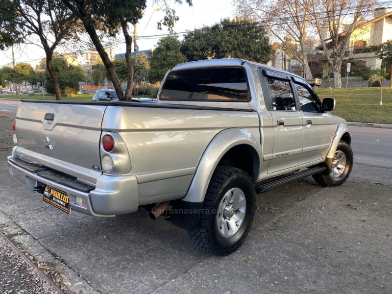L200 2.5 SPORT HPE 4X4 CD 8V TURBO INTERCOOLER DIESEL 4P MANUAL - 2005 - CAXIAS DO SUL