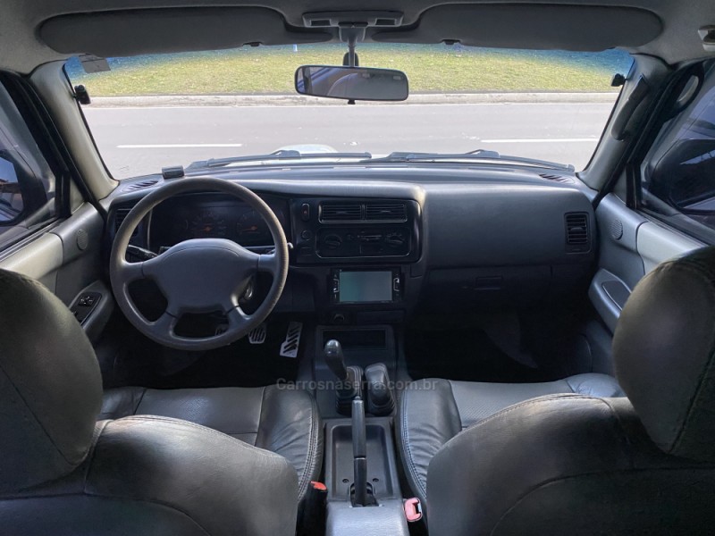L200 2.5 SPORT HPE 4X4 CD 8V TURBO INTERCOOLER DIESEL 4P MANUAL - 2005 - CAXIAS DO SUL