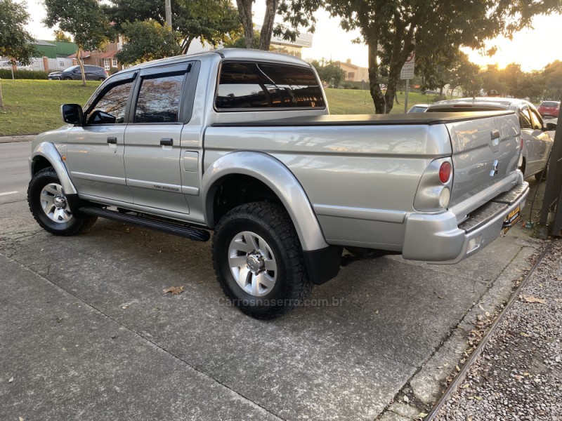 L200 2.5 SPORT HPE 4X4 CD 8V TURBO INTERCOOLER DIESEL 4P MANUAL - 2005 - CAXIAS DO SUL