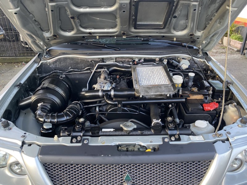 L200 2.5 SPORT HPE 4X4 CD 8V TURBO INTERCOOLER DIESEL 4P MANUAL - 2005 - CAXIAS DO SUL