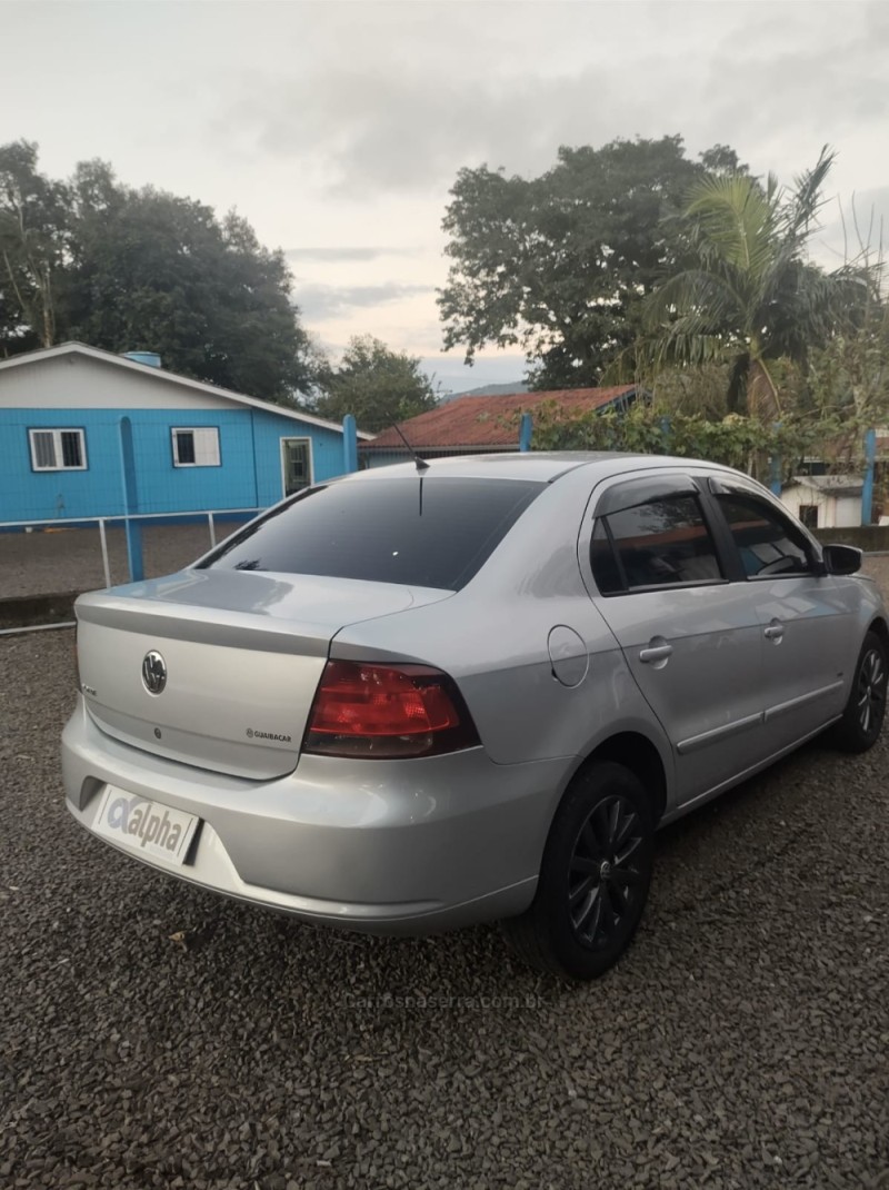 VOYAGE 1.0 MI 8V FLEX 4P MANUAL - 2010 - IGREJINHA