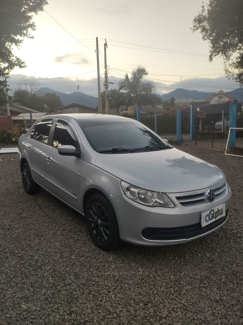 VOYAGE 1.0 MI 8V FLEX 4P MANUAL - 2010 - IGREJINHA