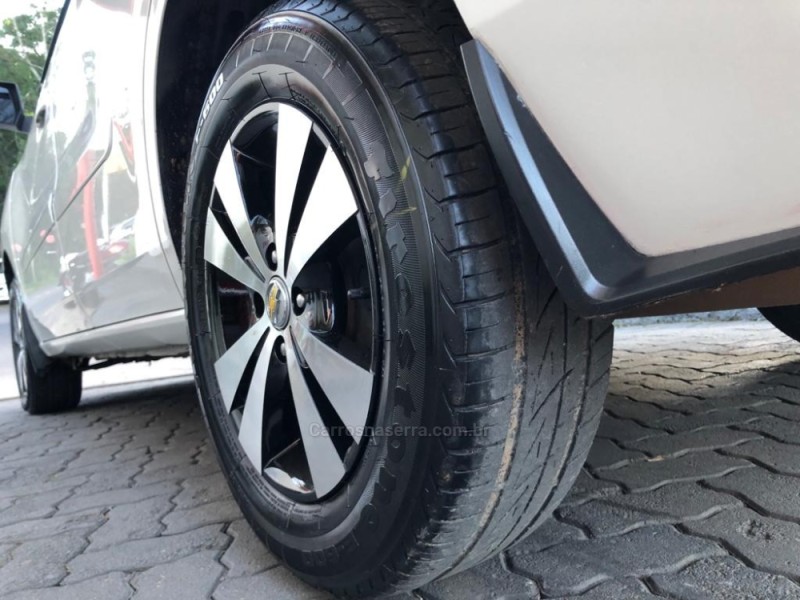SPIN 1.8 LT 8V FLEX 4P MANUAL - 2015 - TRêS COROAS