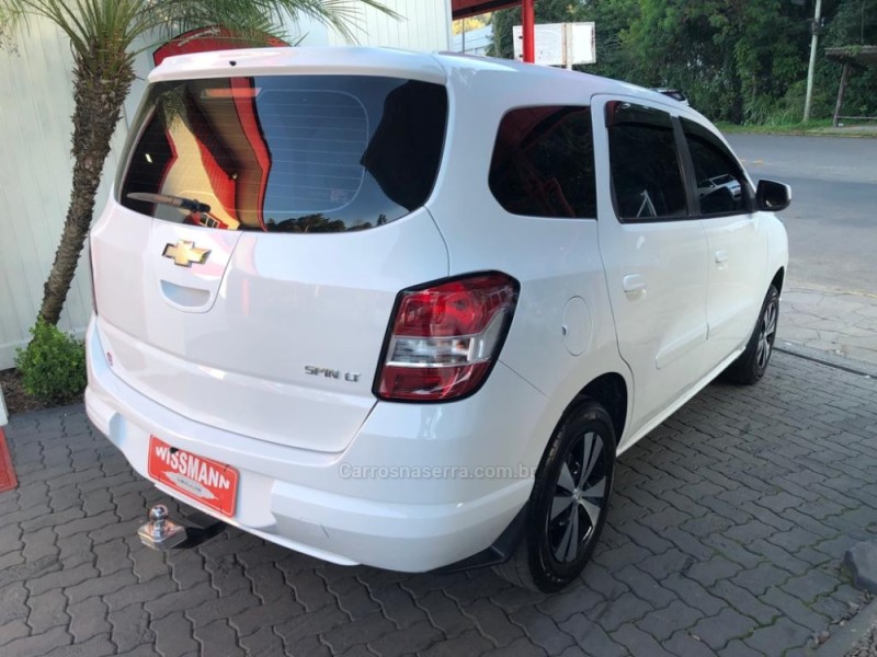 SPIN 1.8 LT 8V FLEX 4P MANUAL - 2015 - TRêS COROAS