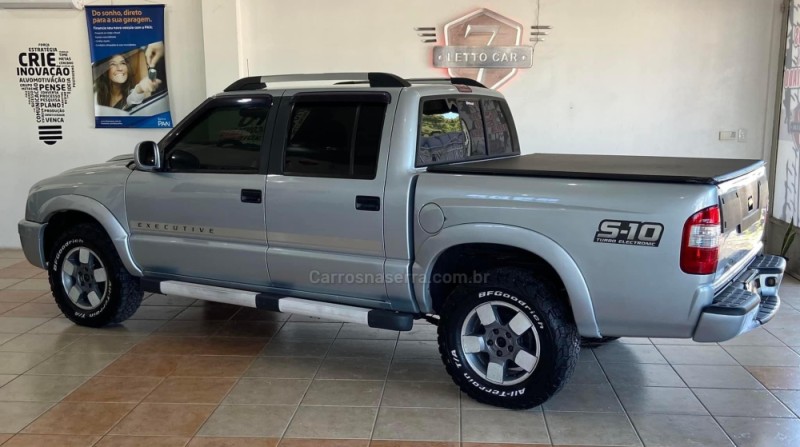 S10 2.8 EXECUTIVE 4X2 CD 12V TURBO ELECTRONIC INTERCOOLER DIESEL 4P MANUAL - 2010 - IGREJINHA