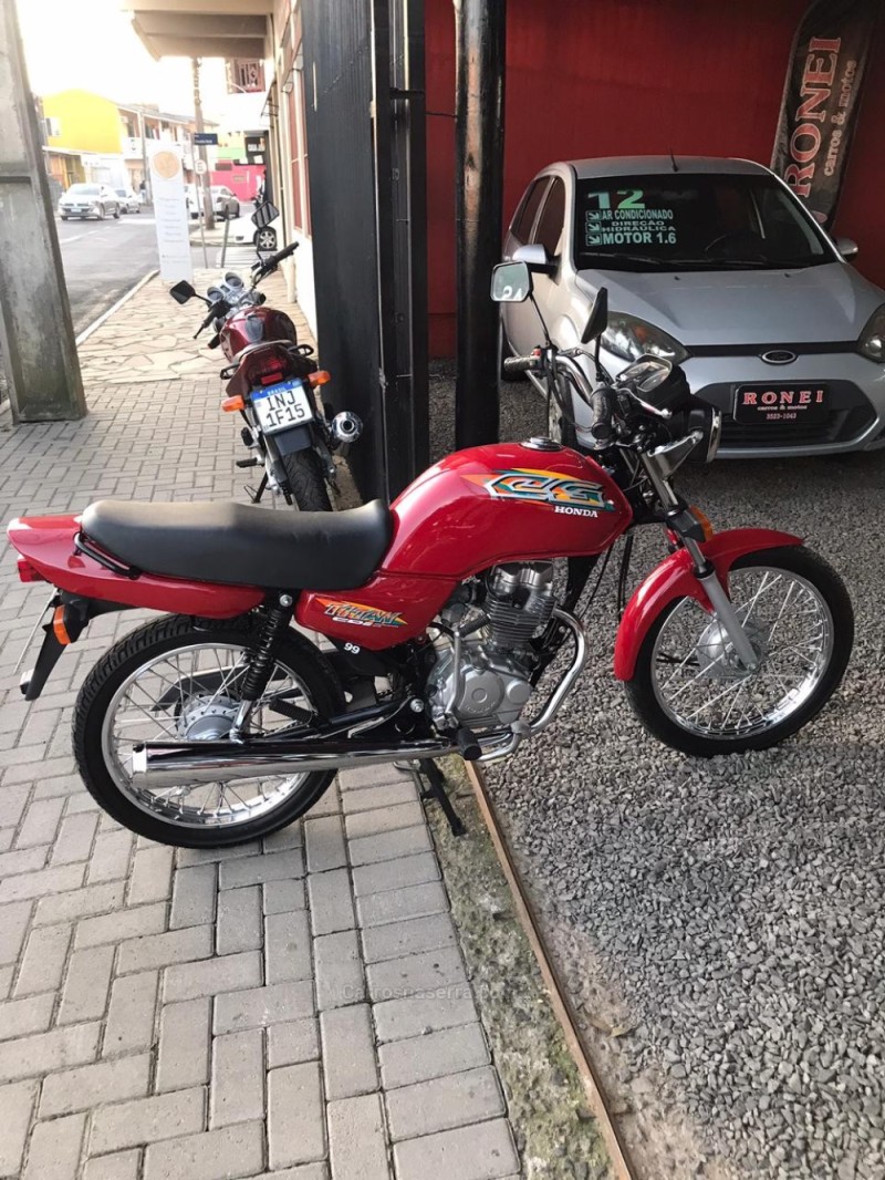 CG 125 TITAN - 1999 - PAROBé