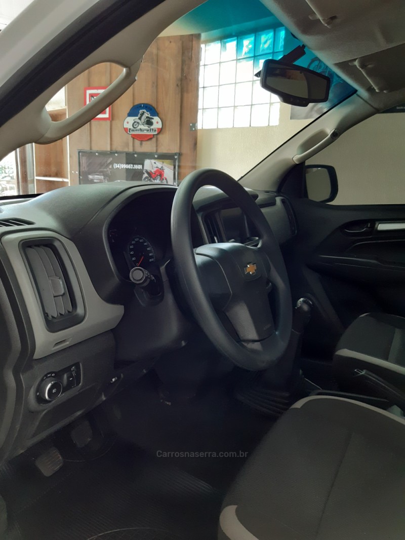 S10 2.5 LT 4X2 CD 16V FLEX 4P MANUAL - 2017 - CAXIAS DO SUL