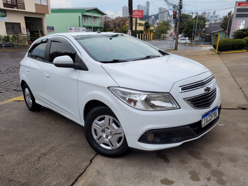 ONIX 1.0 MPFI LT 8V FLEX 4P MANUAL - 2013 - CAXIAS DO SUL