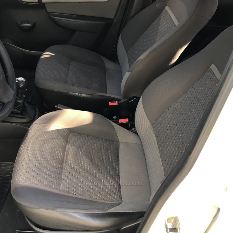 CELTA 1.0 MPFI LT 8V FLEX 4P MANUAL - 2015 - GUAPORé