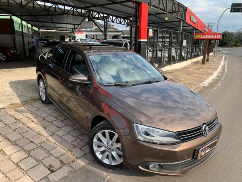 JETTA 2.0 COMFORTLINE FLEX 4P TIPTRONIC