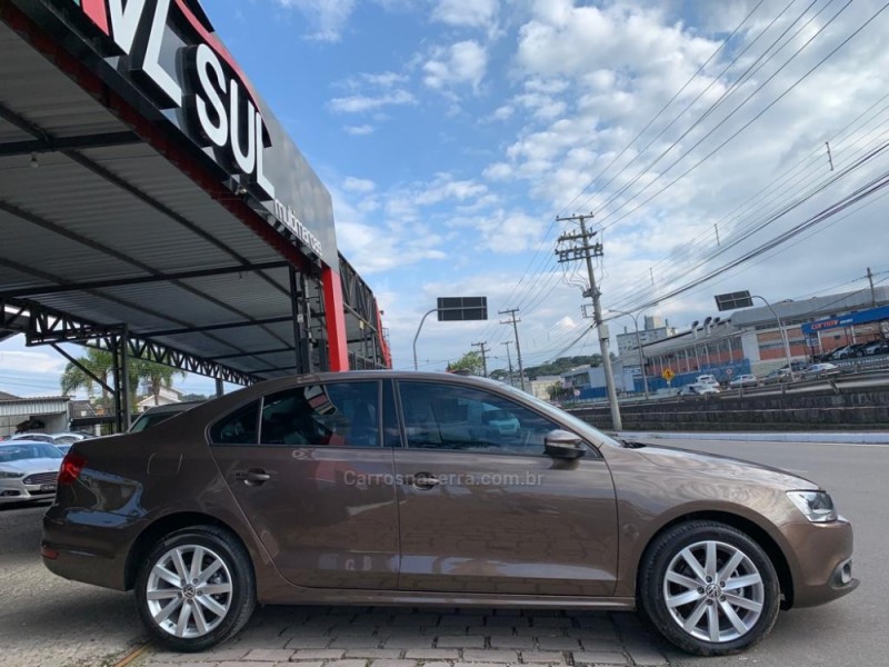 JETTA 2.0 COMFORTLINE FLEX 4P TIPTRONIC - 2014 - CAXIAS DO SUL