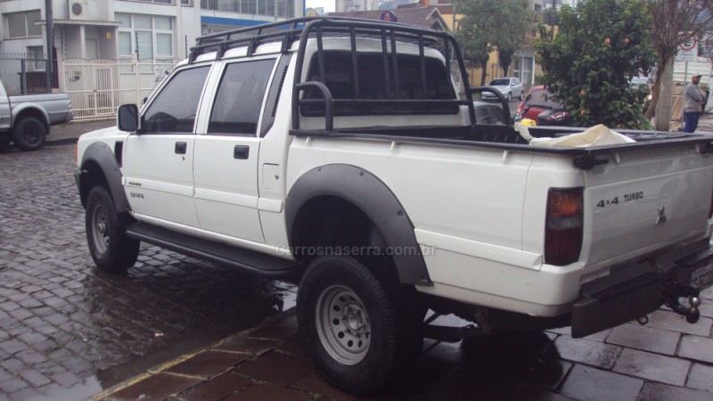 L200 SAVANA 2.5 4X4 CD 8V TURBO DIESEL 4P MANUAL - 2005 - CAXIAS DO SUL