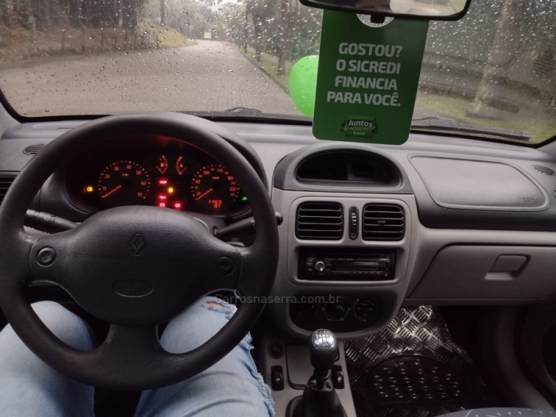 CLIO 1.0 EXPRESSION 16V FLEX 4P MANUAL - 2006 - CAXIAS DO SUL