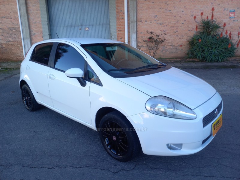 PUNTO 1.4 ELX 8V FLEX 4P MANUAL - 2011 - FARROUPILHA