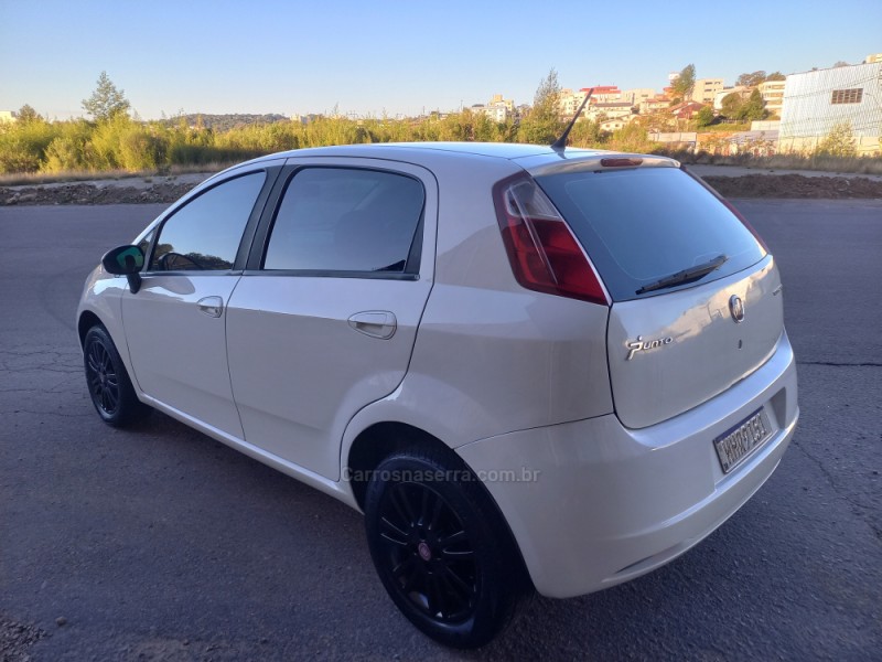 PUNTO 1.4 ELX 8V FLEX 4P MANUAL - 2011 - FARROUPILHA