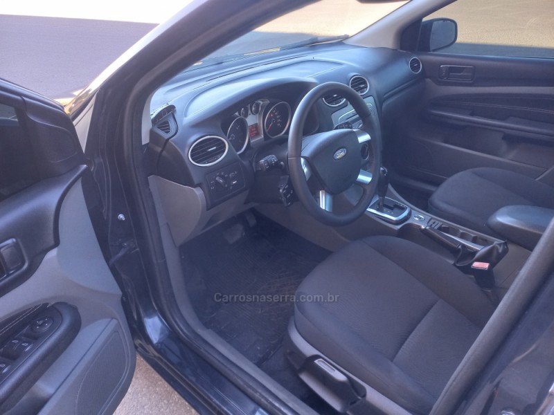 FOCUS 2.0 GLX SEDAN 16V GASOLINA 4P AUTOMÁTICO - 2011 - FARROUPILHA