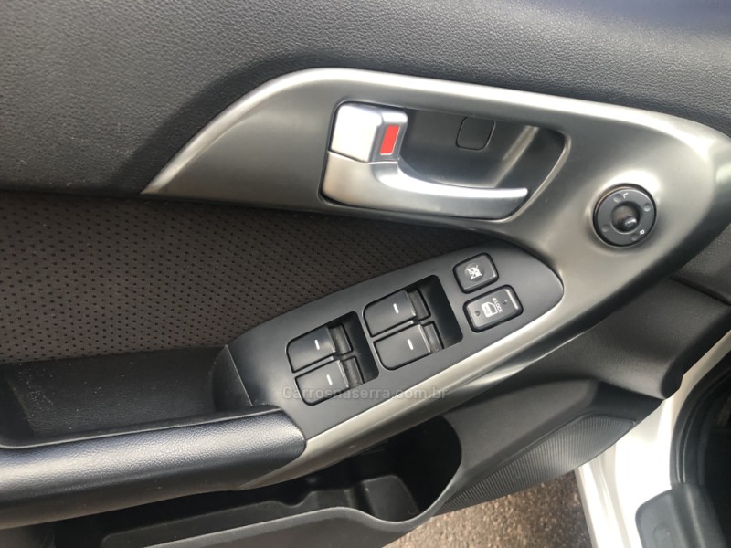 CERATO 1.6 EX3 SEDAN 16V GASOLINA 4P MANUAL - 2012 - VALE REAL