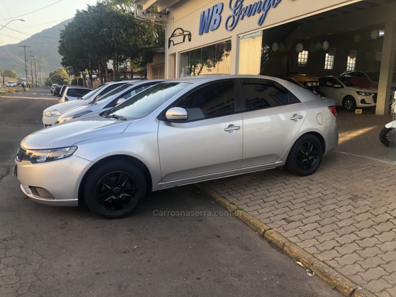cerato 1.6 ex3 sedan 16v gasolina 4p manual 2012 vale real