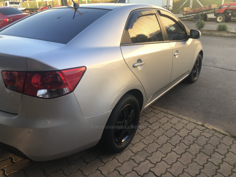 CERATO 1.6 EX3 SEDAN 16V GASOLINA 4P MANUAL - 2012 - VALE REAL