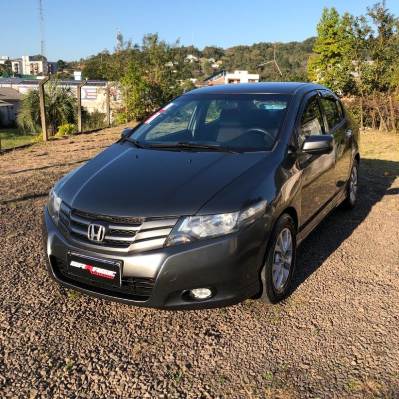 CITY 1.5 LX 16V FLEX 4P MANUAL - 2010 - PAROBé