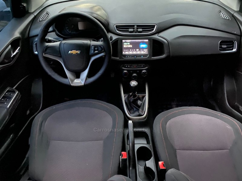 ONIX 1.4 MPFI LTZ 8V FLEX 4P MANUAL - 2016 - PAROBé