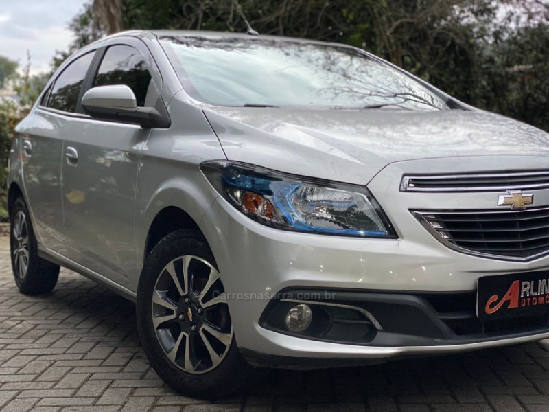 ONIX 1.4 MPFI LTZ 8V FLEX 4P MANUAL - 2016 - PAROBé