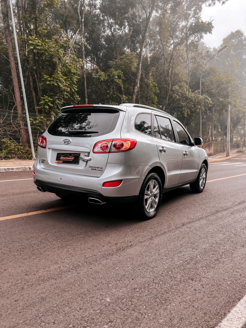 SANTA FÉ 3.5 MPFI GLS 7 LUGARES V6 24V 285CV GASOLINA 4P AUTOMÁTICO - 2011 - LAJEADO