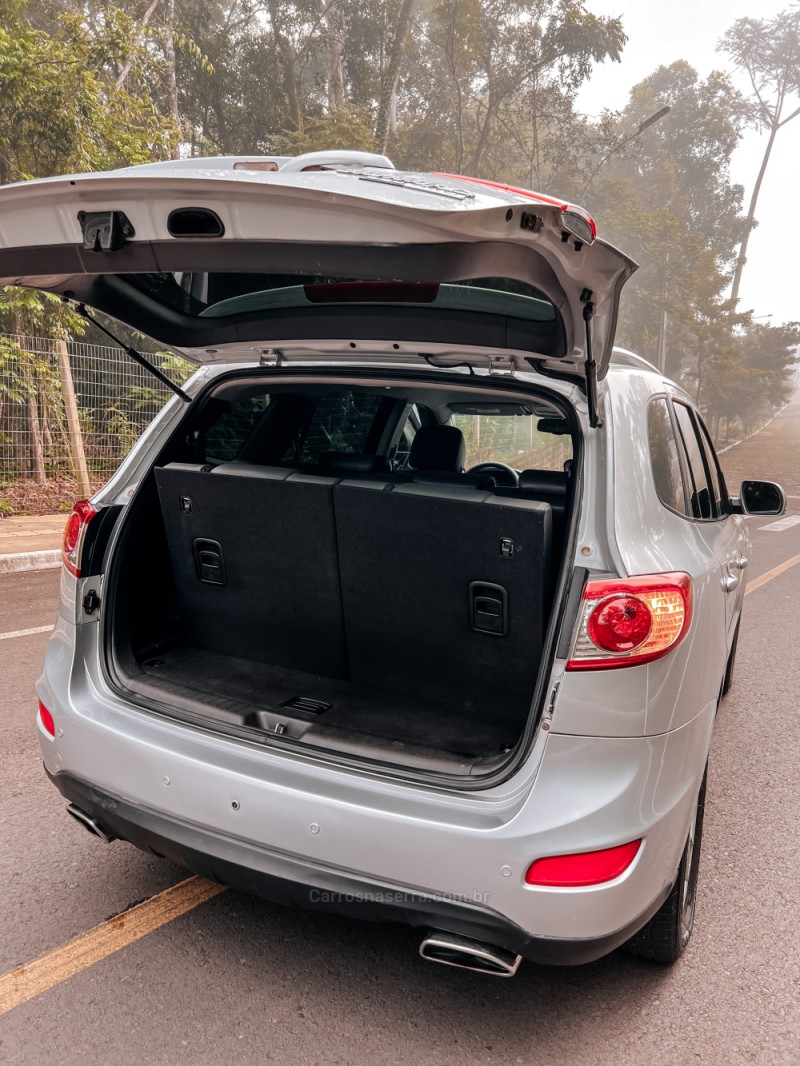 SANTA FÉ 3.5 MPFI GLS 7 LUGARES V6 24V 285CV GASOLINA 4P AUTOMÁTICO - 2011 - LAJEADO