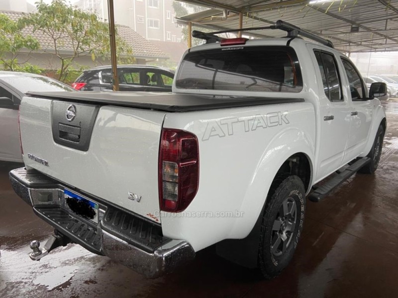 FRONTIER 2.5 SV ATTACK 4X4 CD TURBO ELETRONIC DIESEL 4P AUTOMÁTICO - 2015 - CANELA