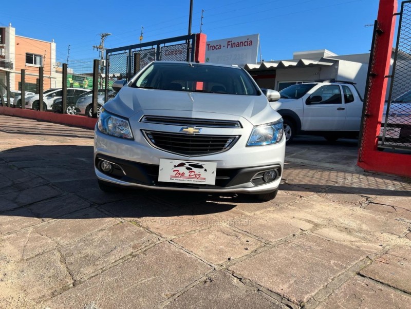 ONIX 1.4 MPFI LTZ 8V FLEX 4P MANUAL - 2014 - SãO SEBASTIãO DO CAí